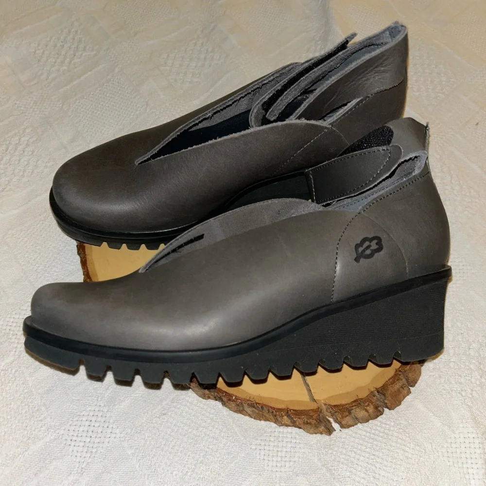LOINTS of HOLLAND Selena Gray Leather Ankle Strap Wedge Heel Shoes Sz 38